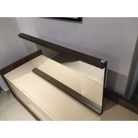 Outlet :: Inbox - lustro